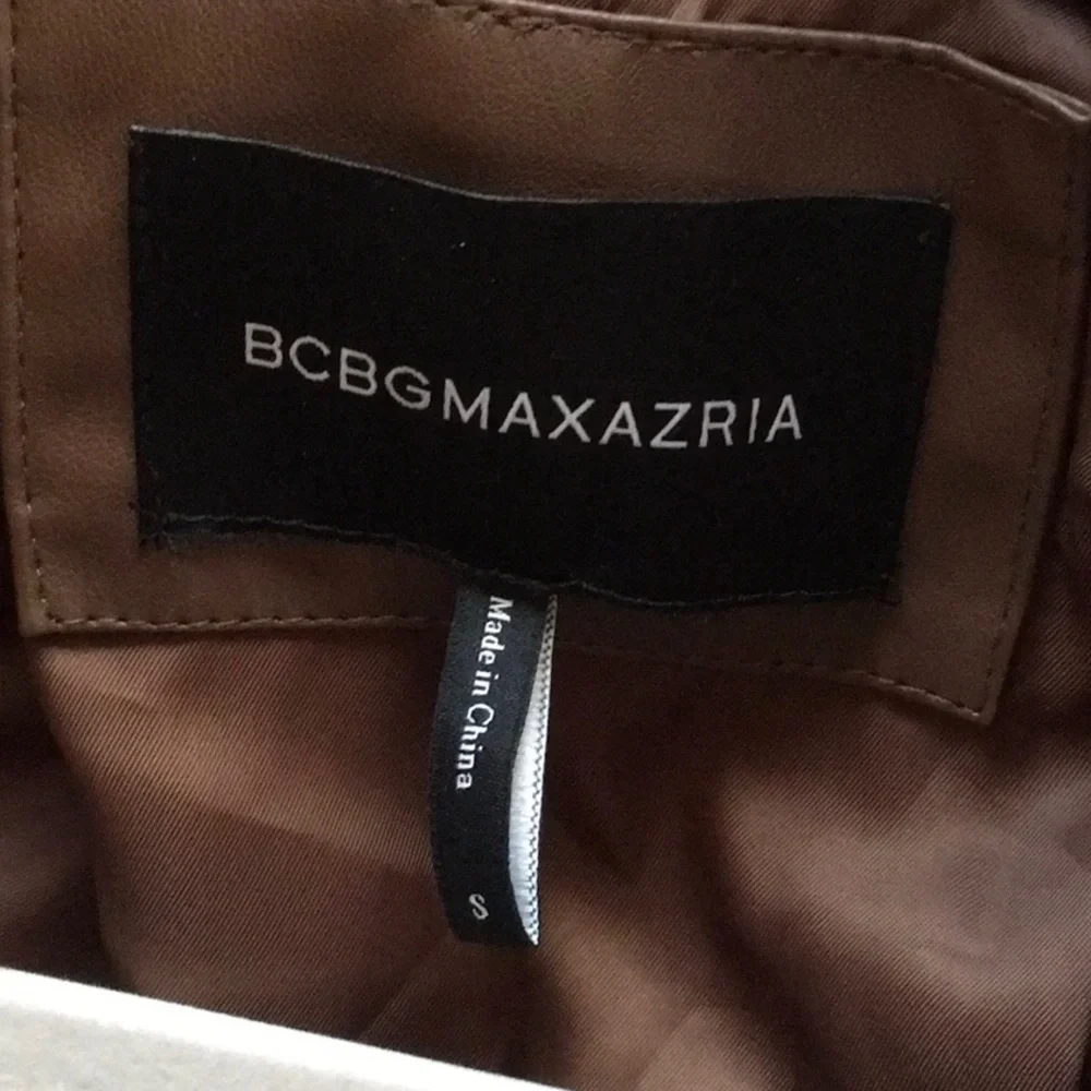 EUC BCBGMAXAZRIA Vegan Puffer - Picture 4 of 5